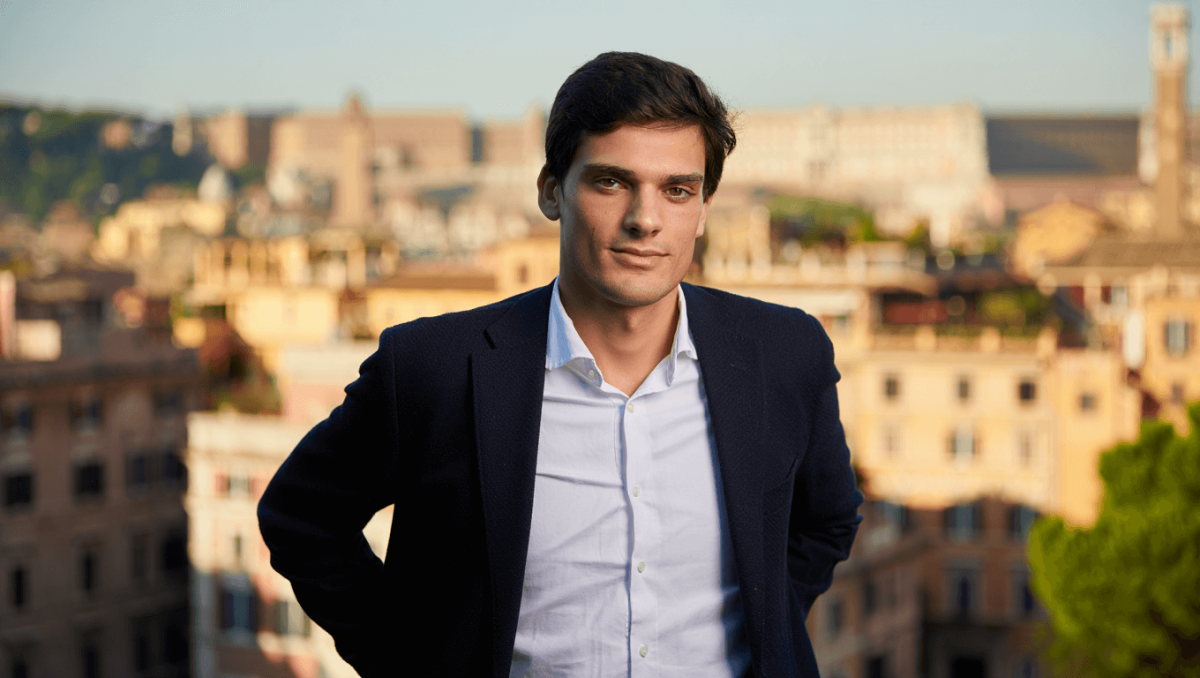 Dalla periferia di Roma al successo con il docufilm su Mario Magnotta: la storia di Alessio De Leonardis