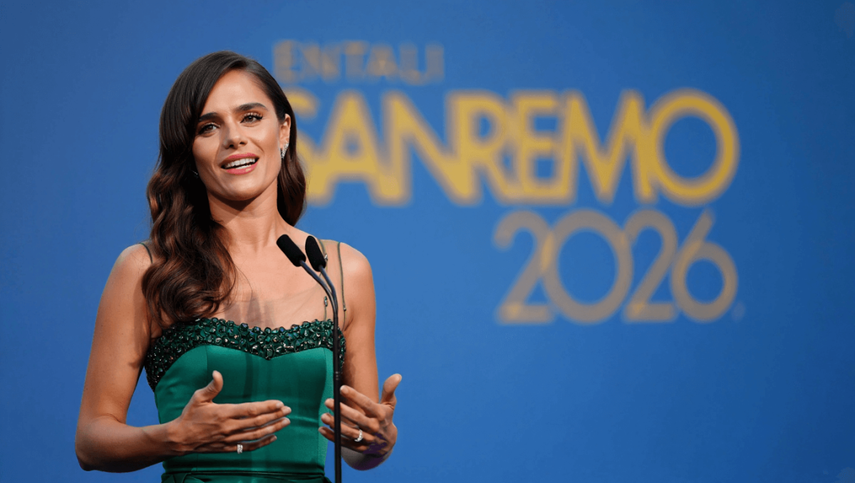 Laura Pausini co-conduttrice a Sanremo 2026. “Il festival è tutti i miei sorrisi, le mie paure, le mie emozioni”