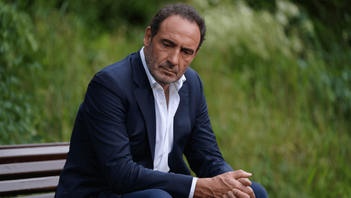 Lino Guanciale in lutto per la morte del papà: Clelio era un medico di famiglia, aveva 78 anni