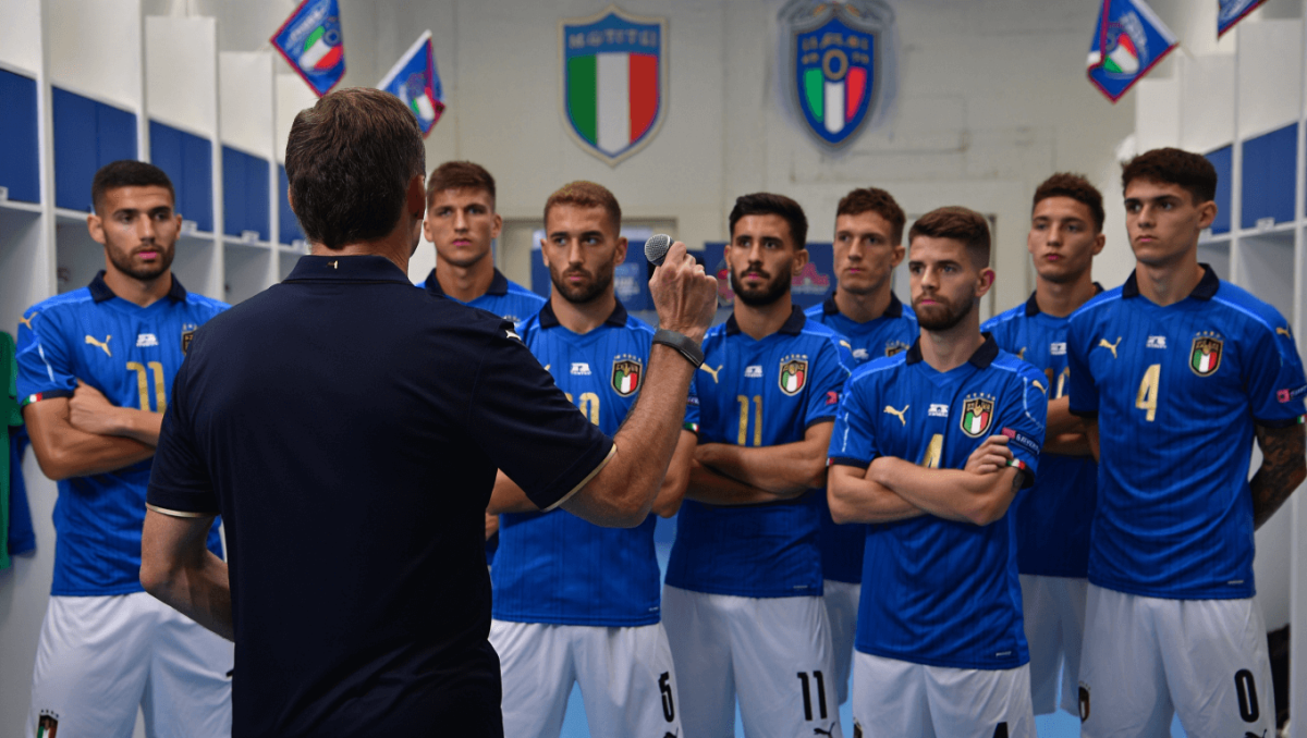 Addio al "sì" dopo l'inno di Mameli: stop al grido della Nazionale, è rivoluzione totale