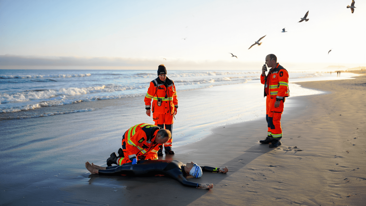 Tragedia negli Stati Uniti: triatleta americana dilaniata da uno squalo in California