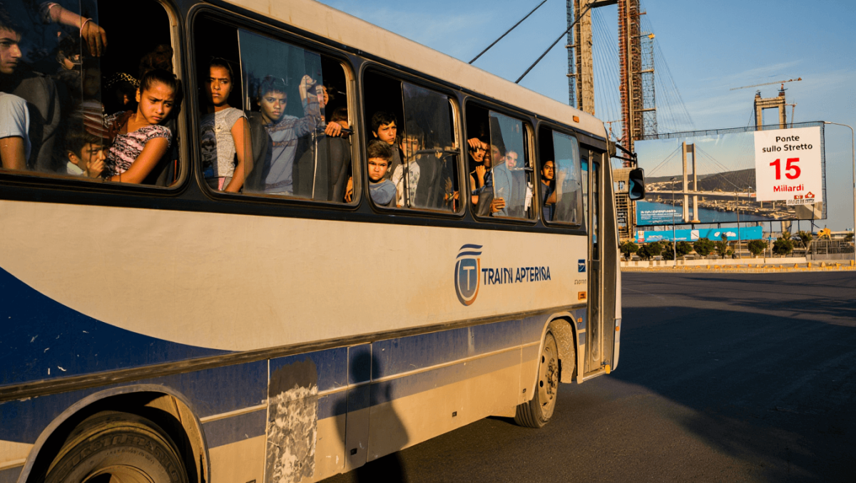 Meloni taglia fondi al trasporto pubblico, ma il Ponte sullo Stretto (bocciato dalla Corte dei Conti) assorbe 15 miliardi
