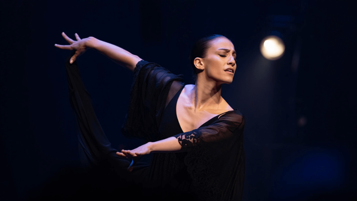 Elena Sofia Ricci: «Scelgo di danzare in un periodo difficile della mia vita. È riemersa la ragazzina che non aveva ancora troppi demoni»