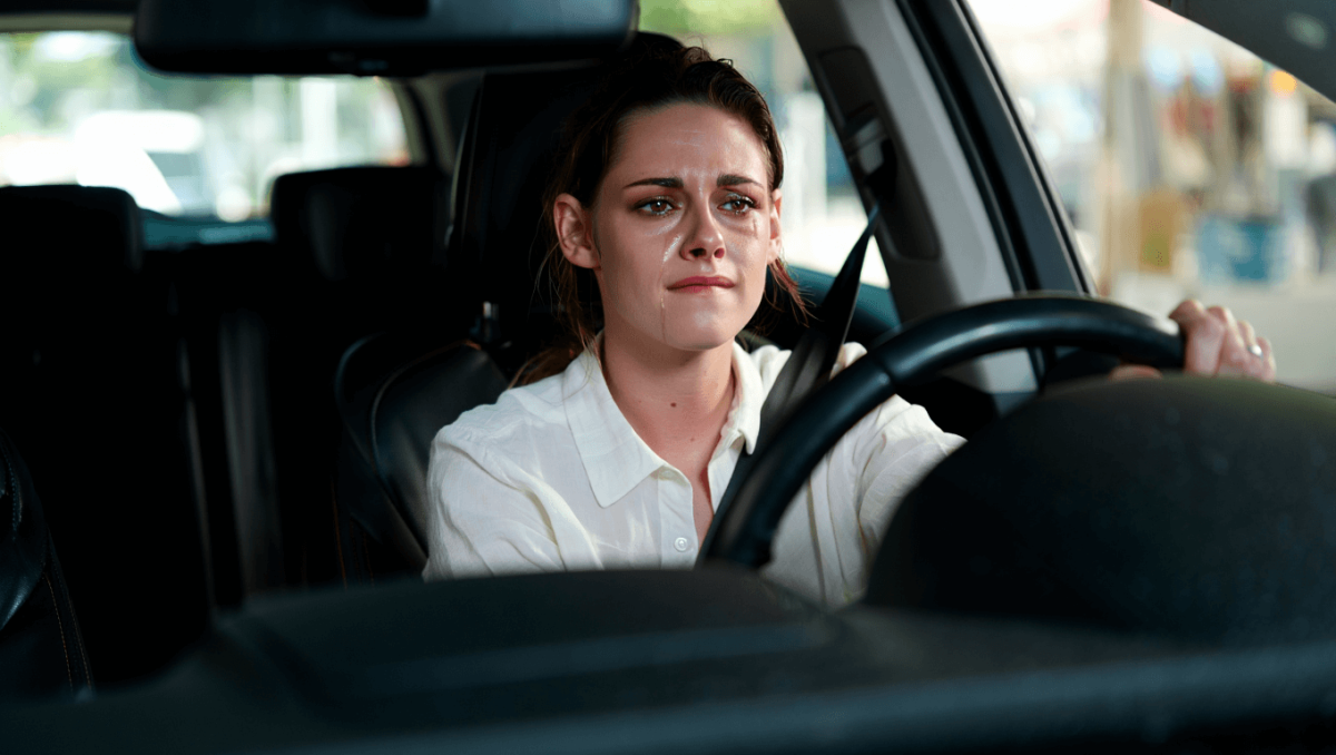 Kristen Stewart: «Lady Diana mi tormenta ancora. Non riesco a guidare in città senza pensarla, improvvisamente scoppio a piangere per lei»