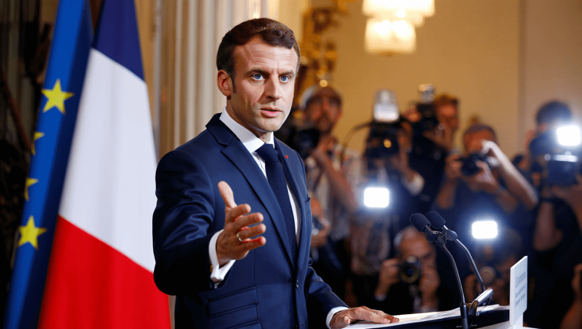 'Consigliere diplomatico di Macron ha incontrato Ushakov ieri a Mosca'