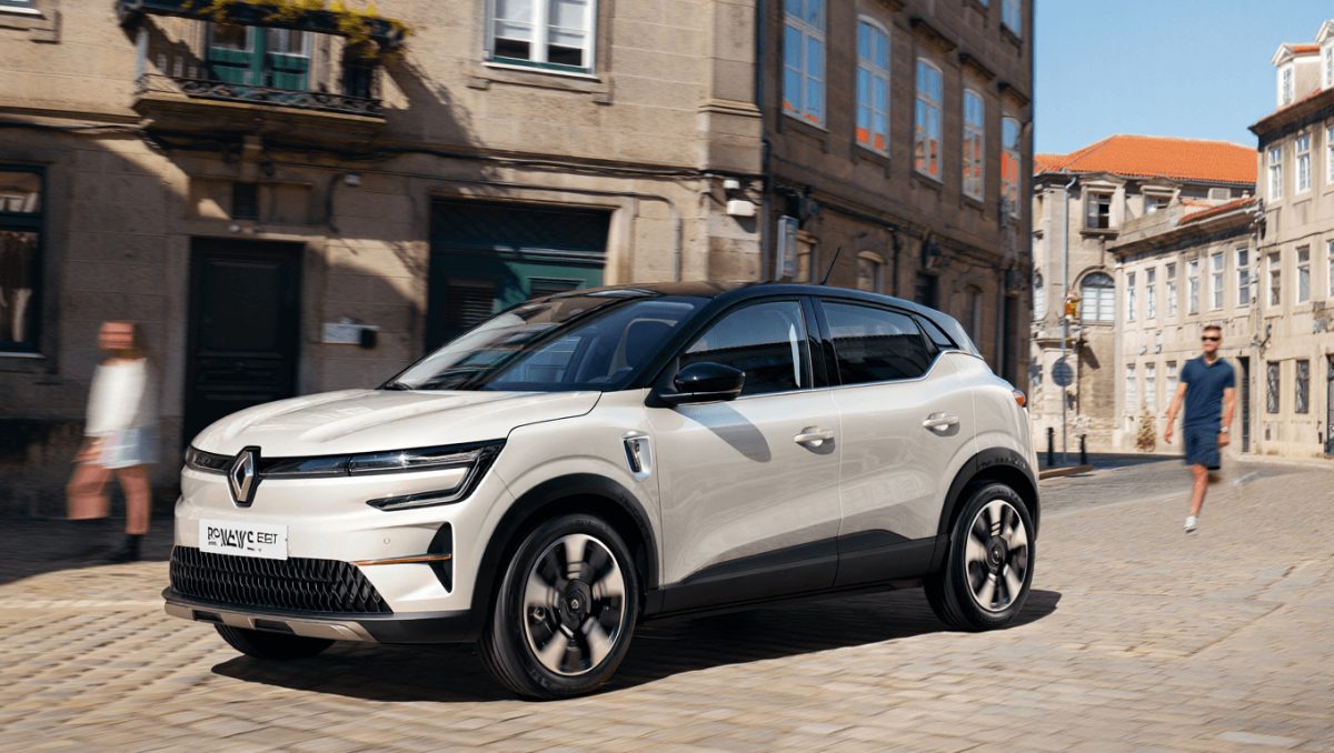 Renault 4 E-Tech: l’icona che torna elettrica con più spazio, più tecnologia ma lo stesso spirito pratico