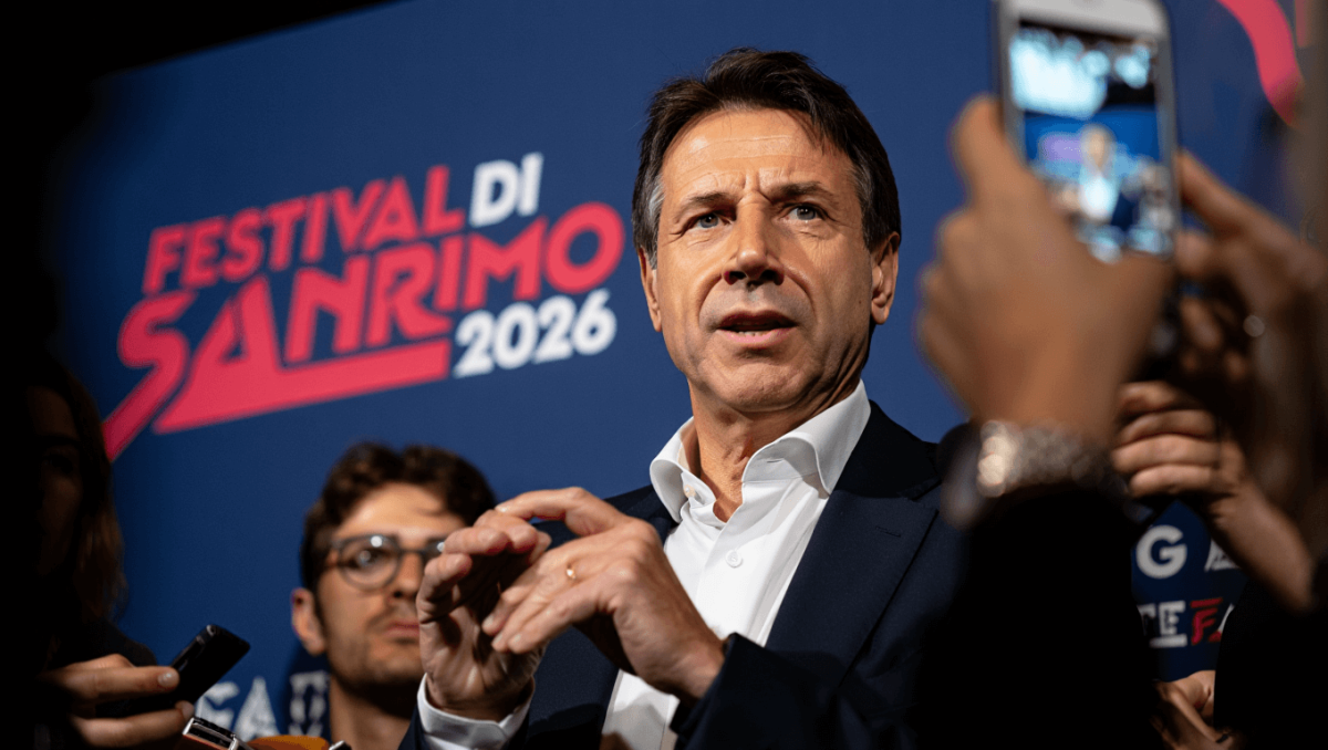 Sanremo 2026, Carlo Conti: «È il mio 5°, numero perfetto per smettere. Andrea Pucci? Nessuna interferenza del governo»