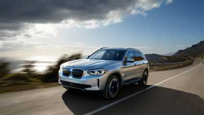 BMW iX3, prova su strada: la nuova piattaforma ha fatto centro