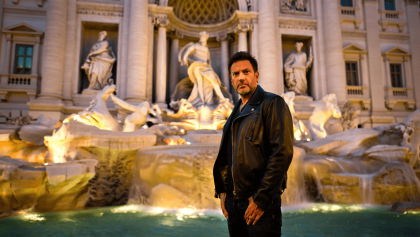 Achille Lauro a mezzanotte a sorpresa a Fontana di Trevi con "Comuni Immortali": «Torniamo dove tutto è iniziato. L'addio a X Factor? Voglio portare la musica all’estero»