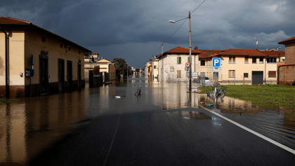 L’Italia monitora solo lo 0,15 per cento delle frane censite. Guzzetti (Cnr): “Così è complicato prevenire cosa avverrà”.  Pioggia e siccità: quanto pesa il cambiamento climatico