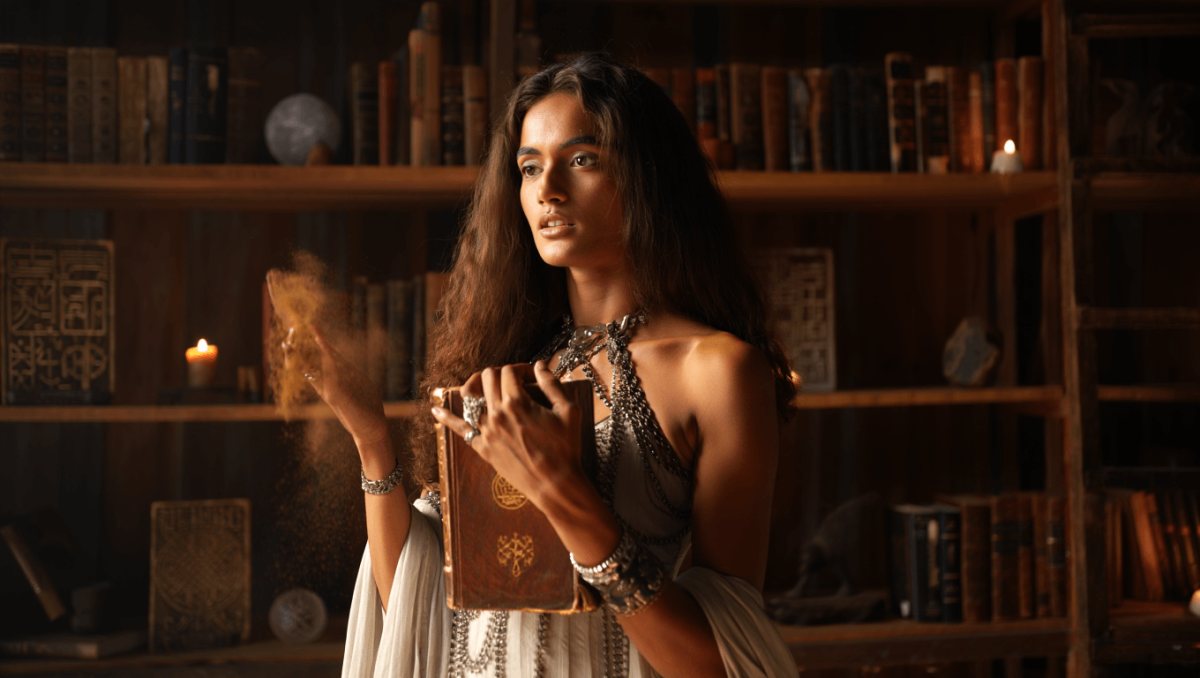 Le barzellette, i tarocchi e gli sciamani per lo spirito del tempo: l’Italia si tiene insieme così