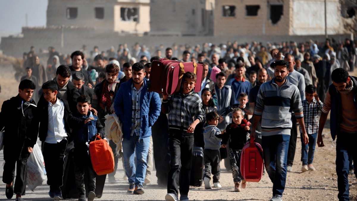 Libano, sfollati in fuga verso Nord sono oltre un milione e Beirut è indifesa senza sirene d’allarme