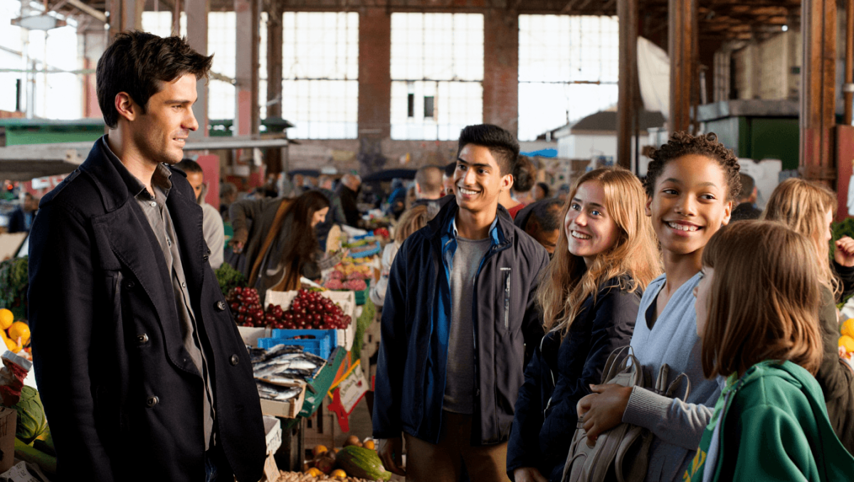 Un libro sul cuore luminoso di Livorno, città accogliente e inclusiva