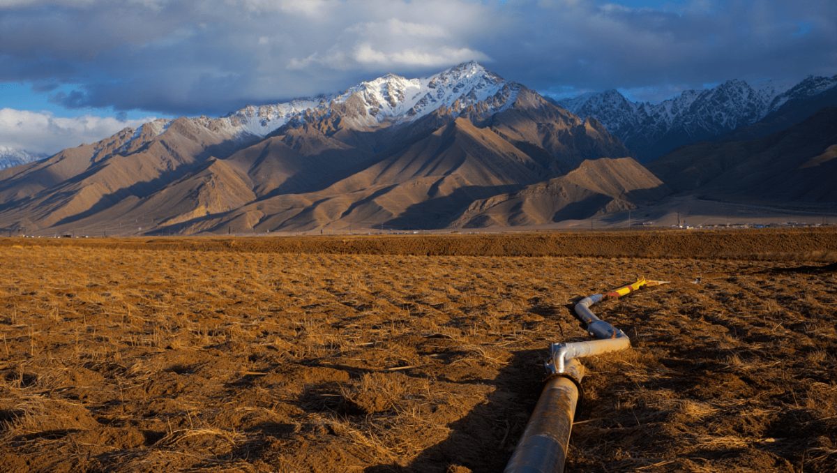 L’infrastruttura “scomparsa” che tiene in piedi le Olimpiadi, 35 milioni di litri d’acqua al giorno: “Serve un altro modello per la montagna”