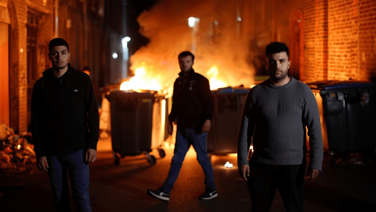 Immortalati dalla control room mentre appiccano incendi nella Terra dei fuochi: tre arresti