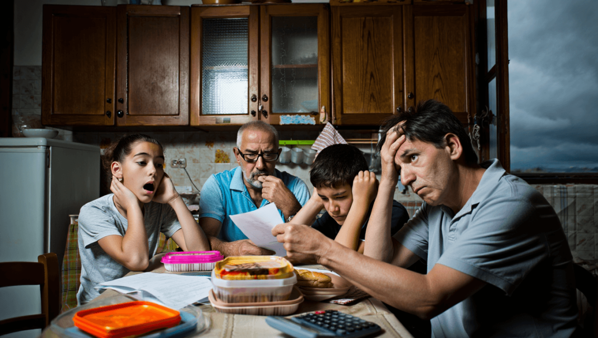 Cna, col caro-energia impatto sopra i mille euro sulle famiglie e -2% investimenti
