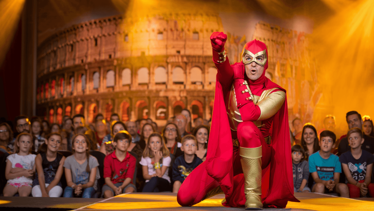 I Supereroi arrivano al teatro a Roma