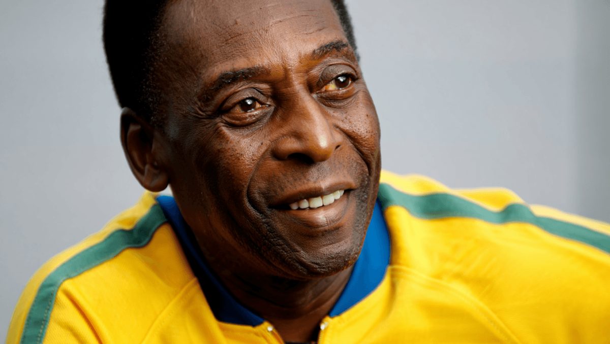 La maglia che ha cambiato la storia: Pelé all'asta per una cifra record