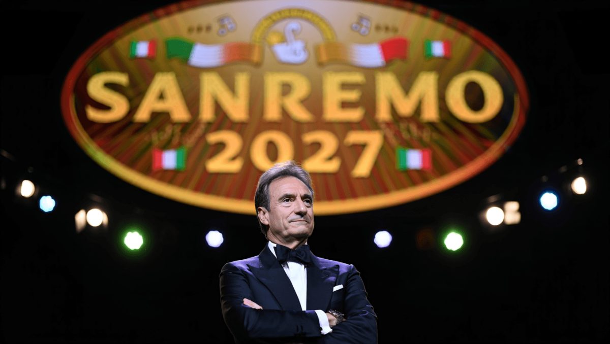 Sanremo 2027, Stefano De Martino annuncia le date ufficiali e svela un indizio su Vasco Rossi