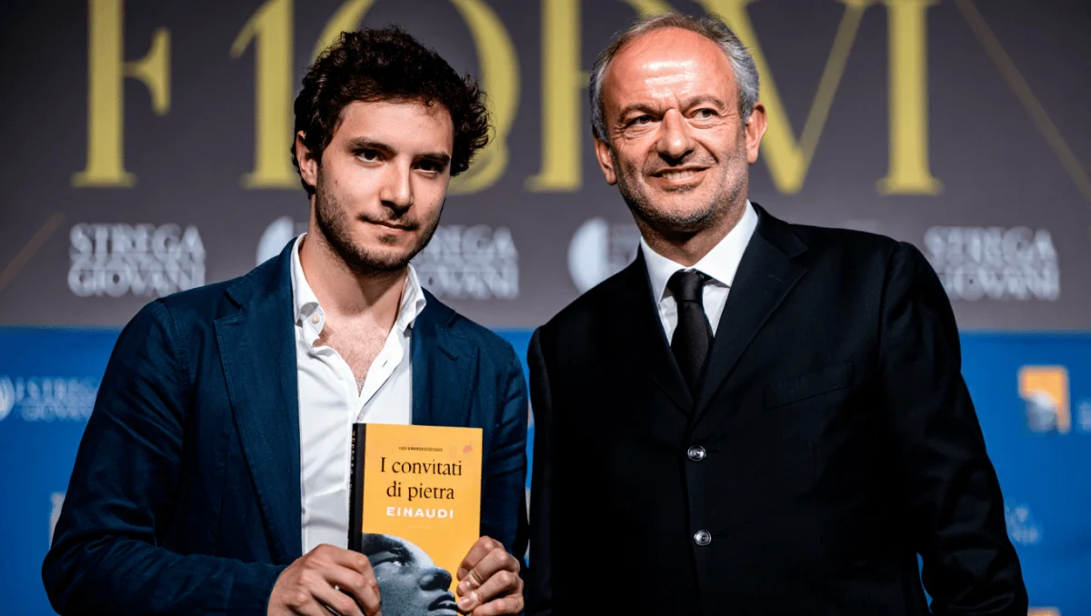Prima la vice-questora di Cassar Scalia, Mari vince Strega giovani