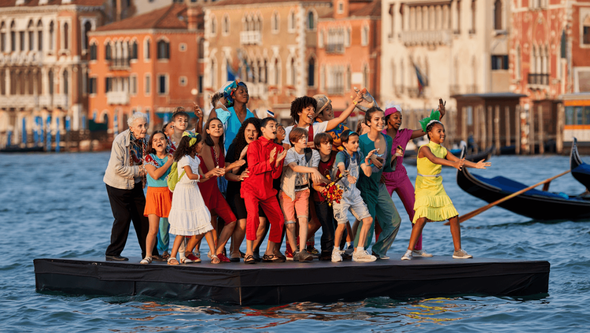 Corpo, famiglia e alterità: il teatro si ritrova in Laguna
