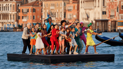 Corpo, famiglia e alterità: il teatro si ritrova in Laguna