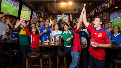 Il pub sportivo come crocevia del mondo: quando lo sport unisce tifosi di ogni nazionalità