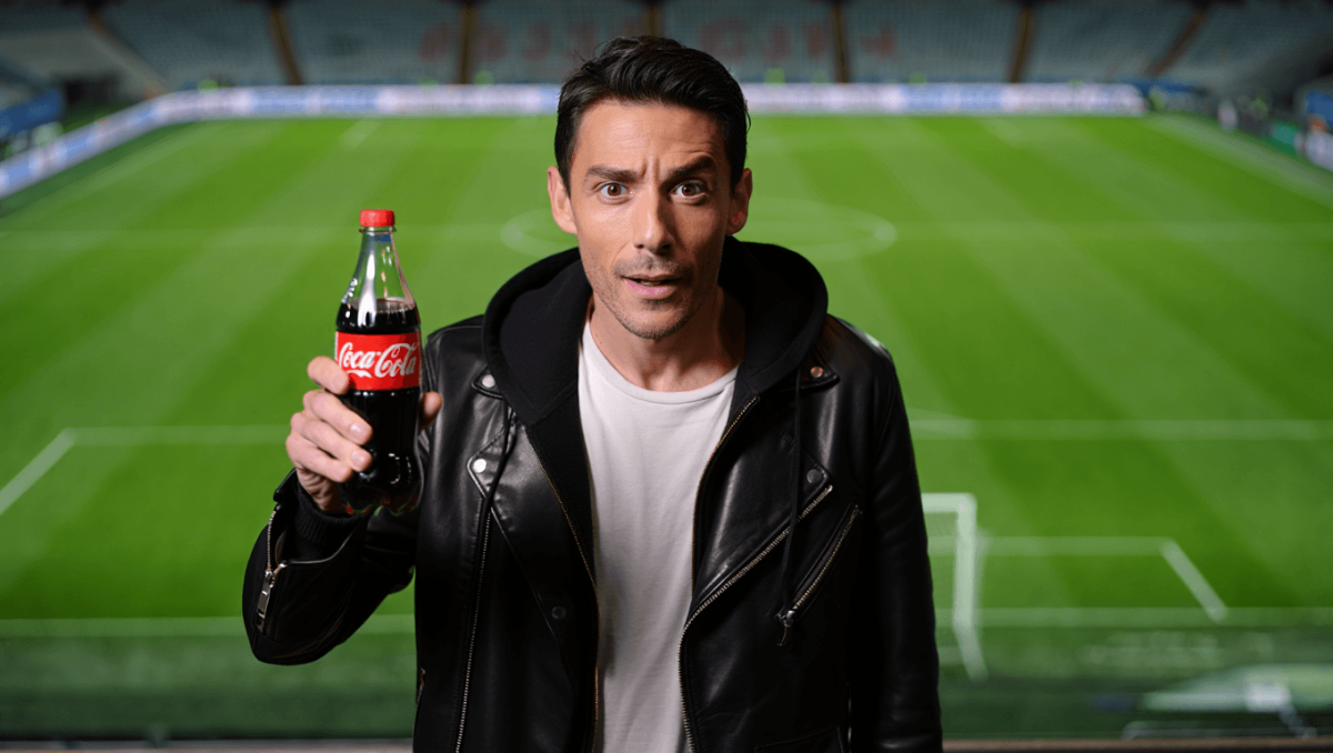 Agitare coca cola, la nuova hit di Tommaso Paradiso omaggia il Como di Fabregas
