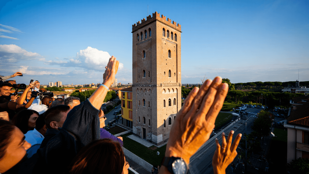 Tor Vergata, dopo anni di restauri ecco svelato il simbolo del quartiere
