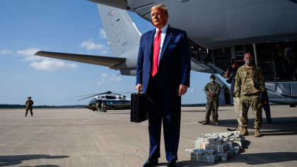 Trump, i suoi super miliardari, le guerre e i poveracci di mezzo mondo che ne subiscono gli effetti
