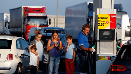 Milano, benzina oltre i 2,6 euro al litro. Intervento sulle accise in settimana
