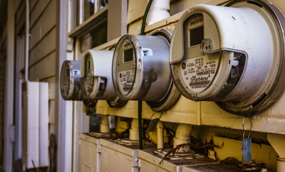 Contatore di energia elettrica che misura il consumo energetico